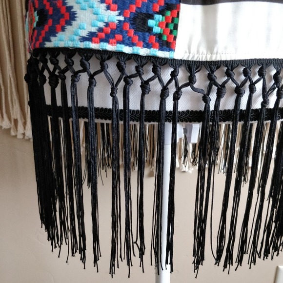 3/$20 Anthropologie Floreat Black White Striped Embroidered Fringe Top XS - Picture 3 of 8